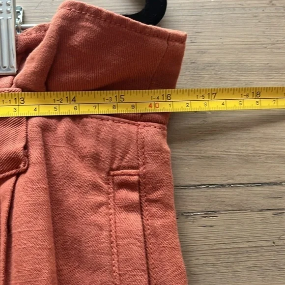 NWT. Veronica Beard Karter Paperbag Linen Blend Crop Pants in Mocha Size 8 - Picture 4 of 9